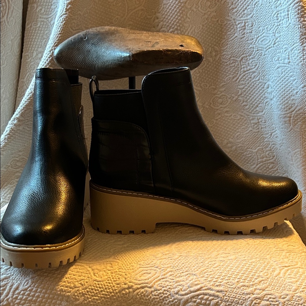 DV by Dolce Vita Black Rielle Ankle Boots